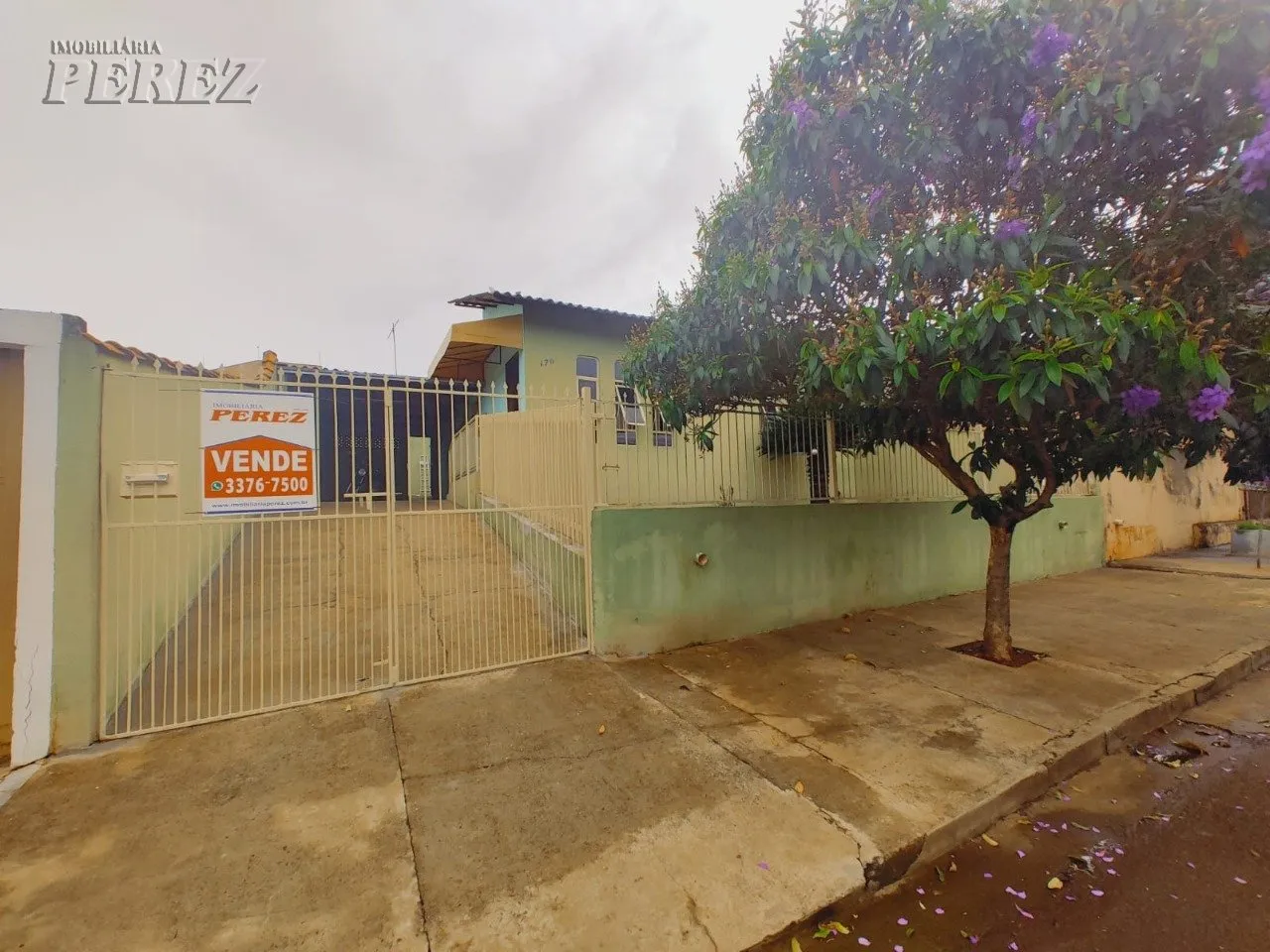 A Imobiliária Perez oferece à você essa ótima oportunidade de casa para venda em Londrina:
