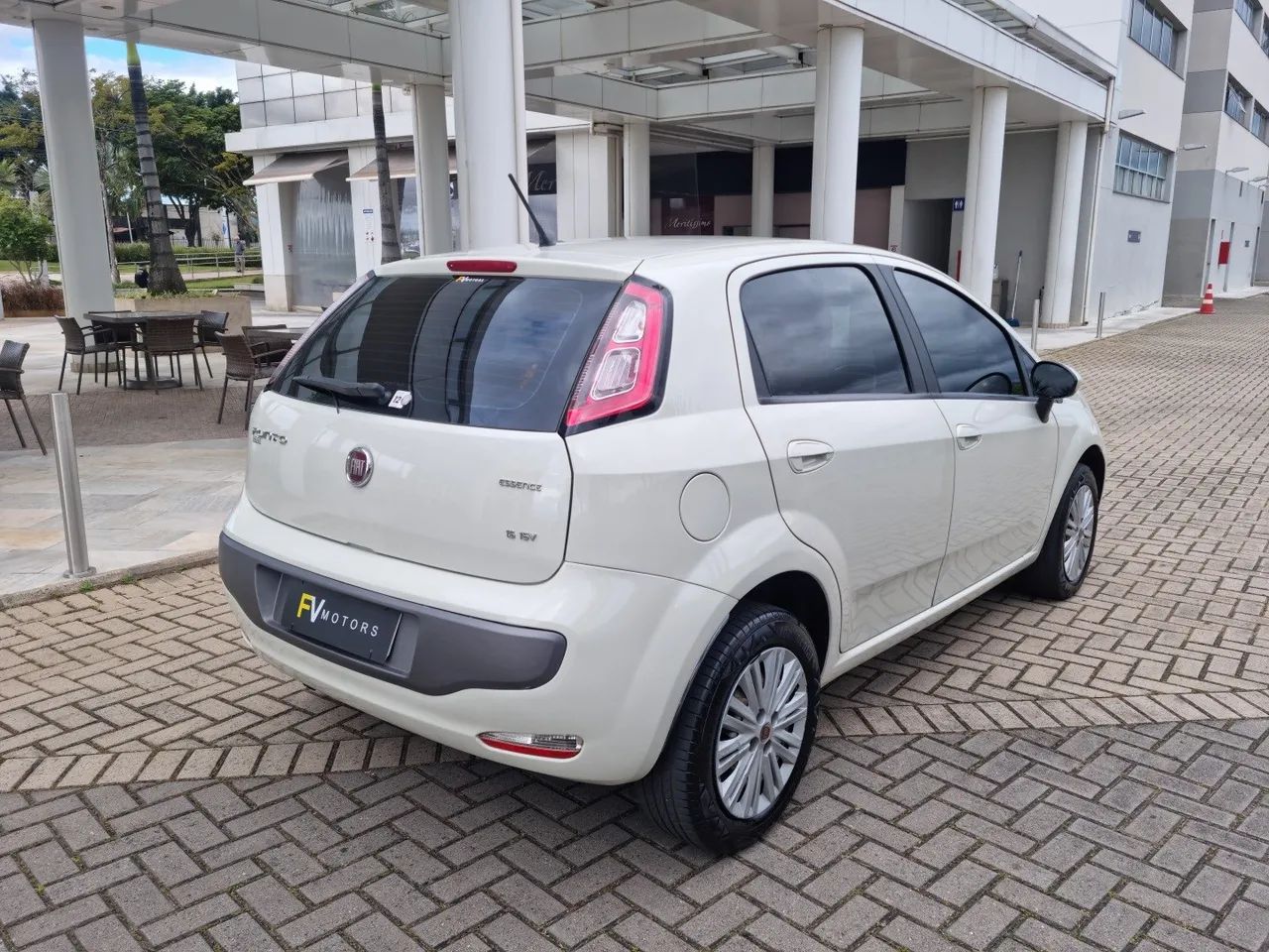 Fiat Punto 2015 1.6 essence 16v flex 4p manual - Foto 5