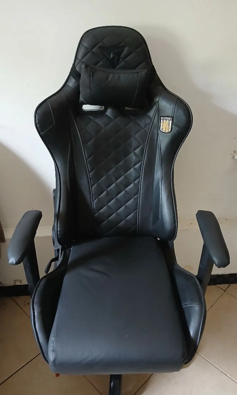 Cadeira Gamer Preta Confortável e Ergonômica