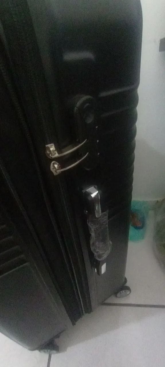 Mala de viagem preta nova 23/30 Quilos - Foto 3