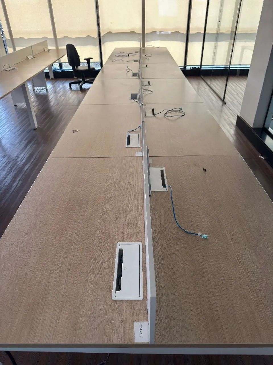 24 Modular Workstations64960498025729120