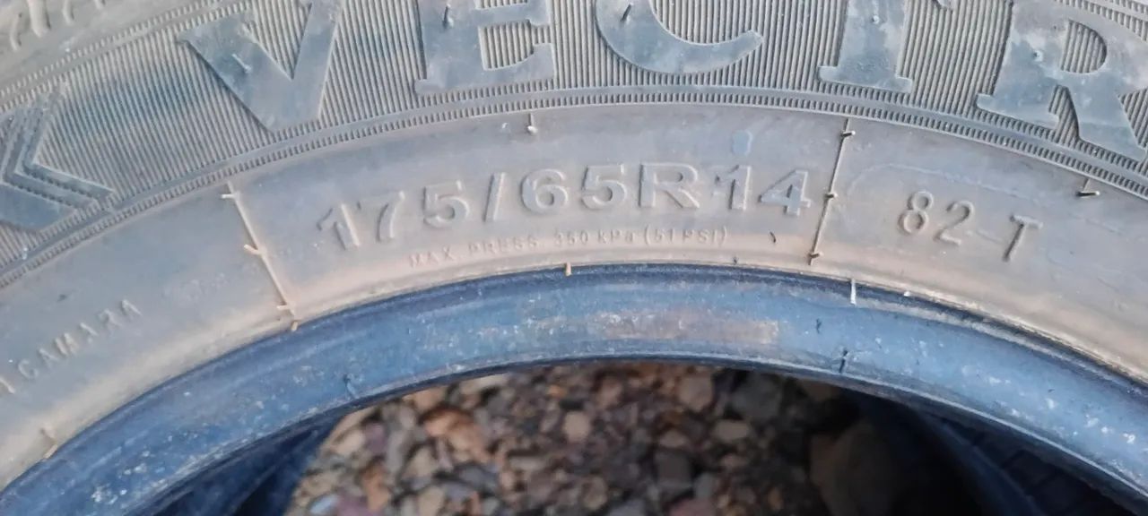 Pneus ARO 14 - Foto 2