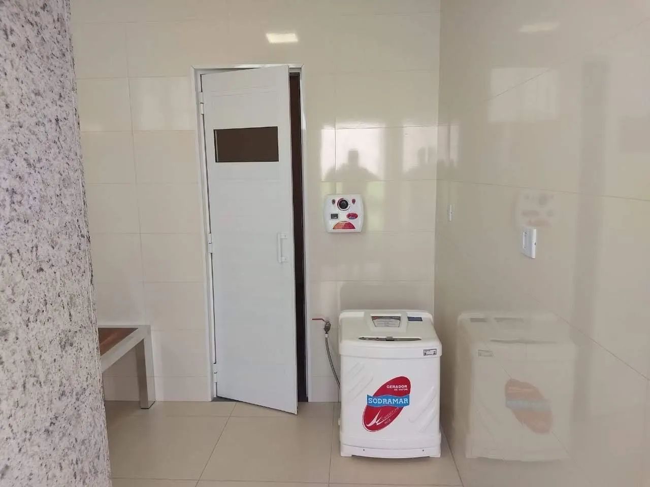 Preço de custo!  Terreno com 761 M2. Preço de custo  Condomínio completo!  - Foto 2