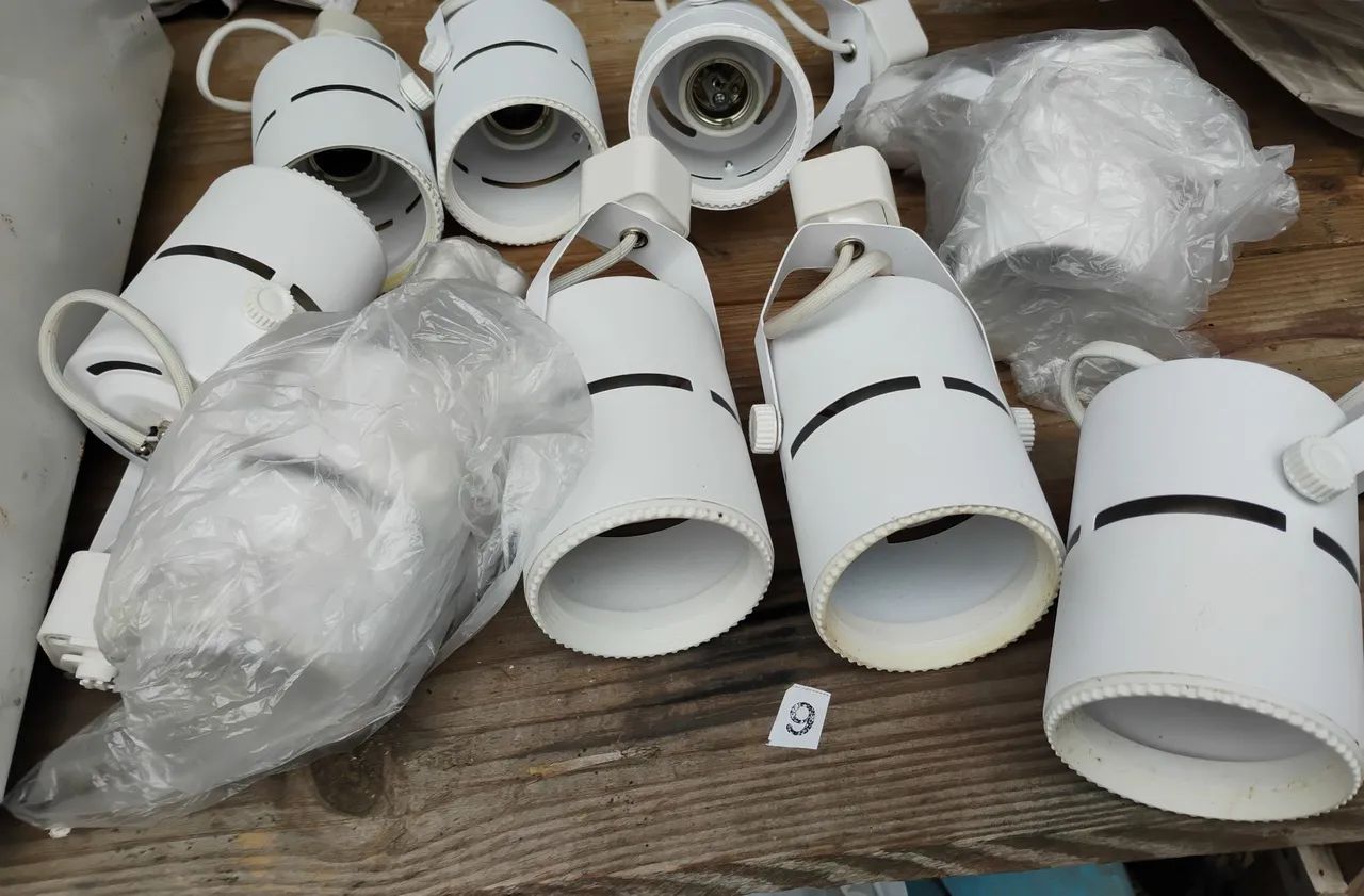 Bocal de lampadas cada, 64167707684739120