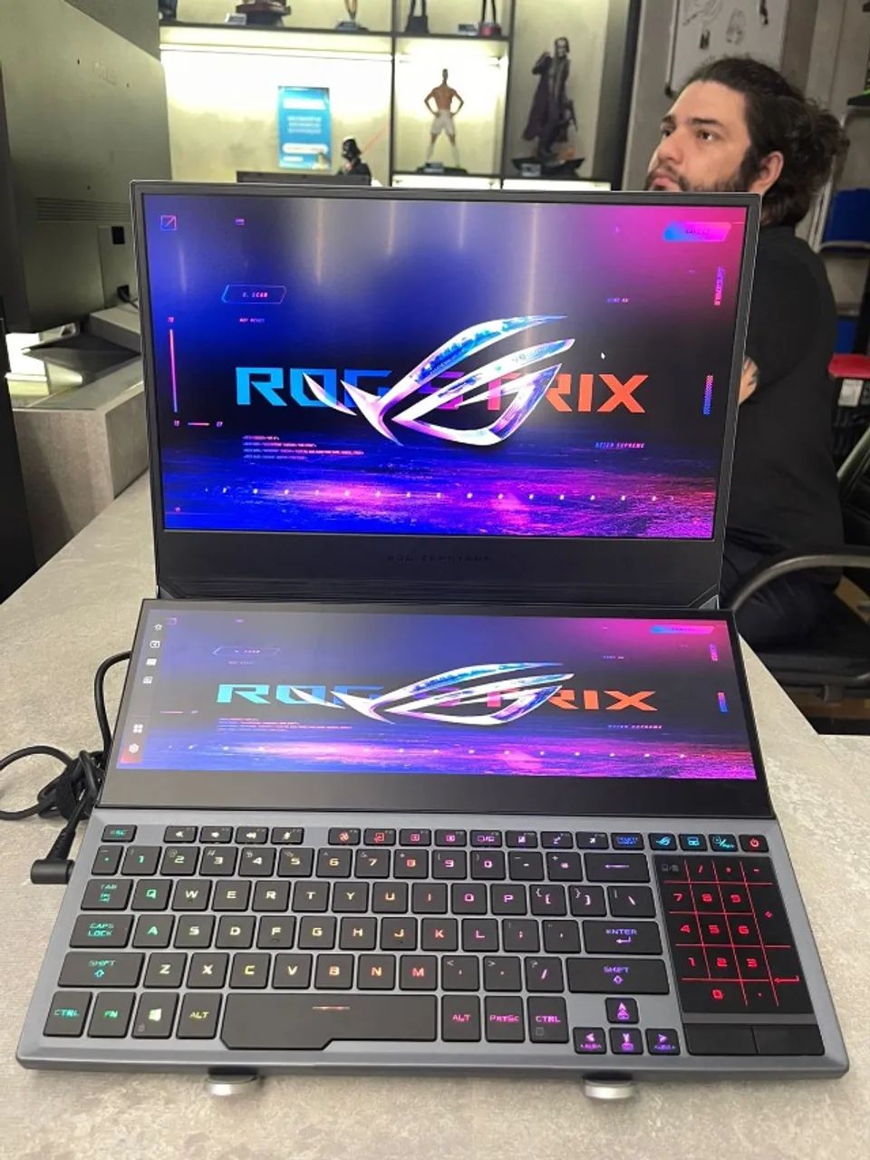 Notebook Asus Rog Zephyrus RTX 2080 Super Core I9 32GB DDR4