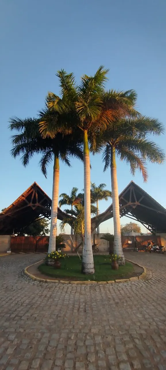Casa na Fazenda Real - ALUGO/VENDO