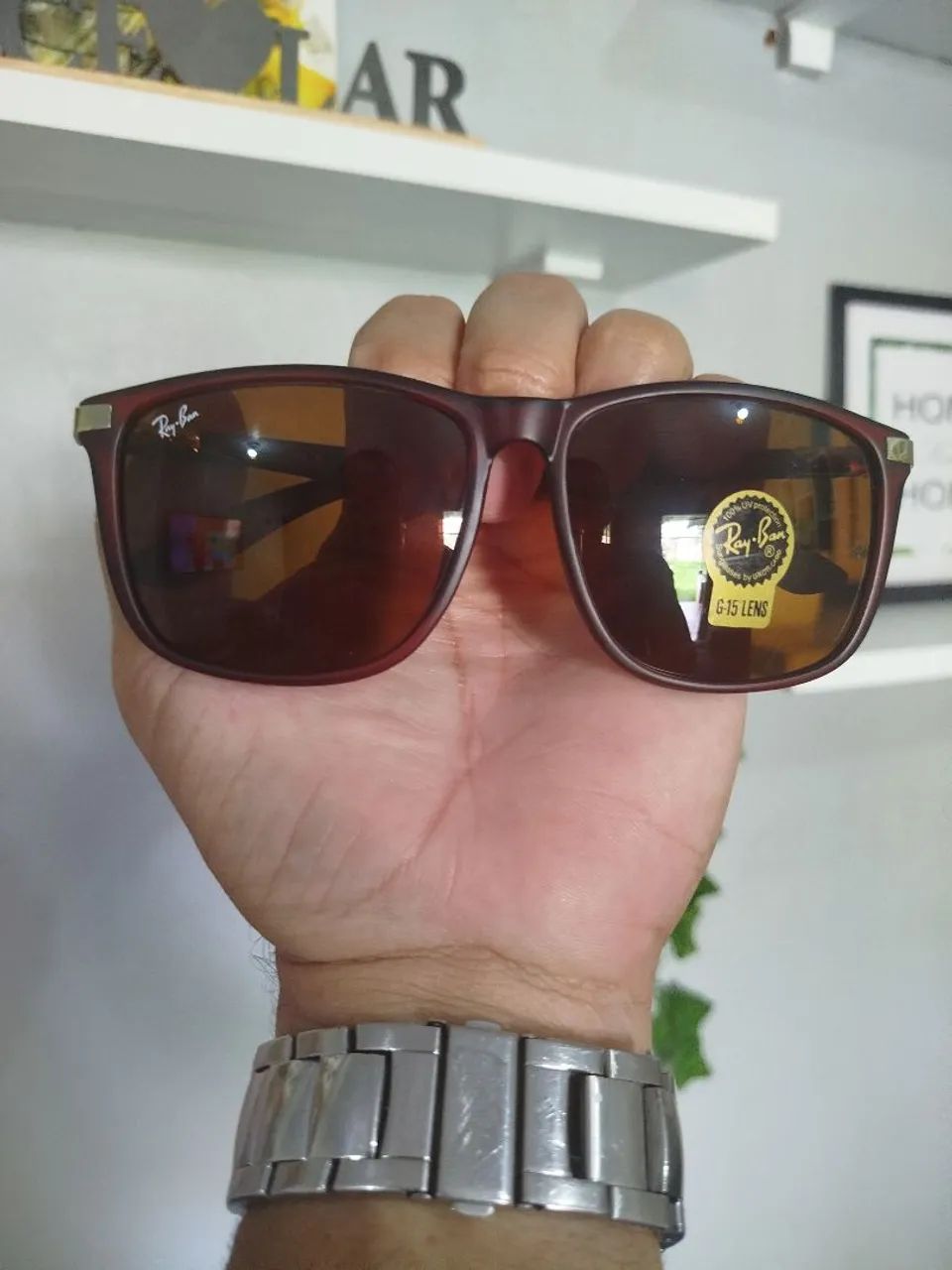 Óculos de Sol Ray-Ban - Estilo e Proteção - Foto 3