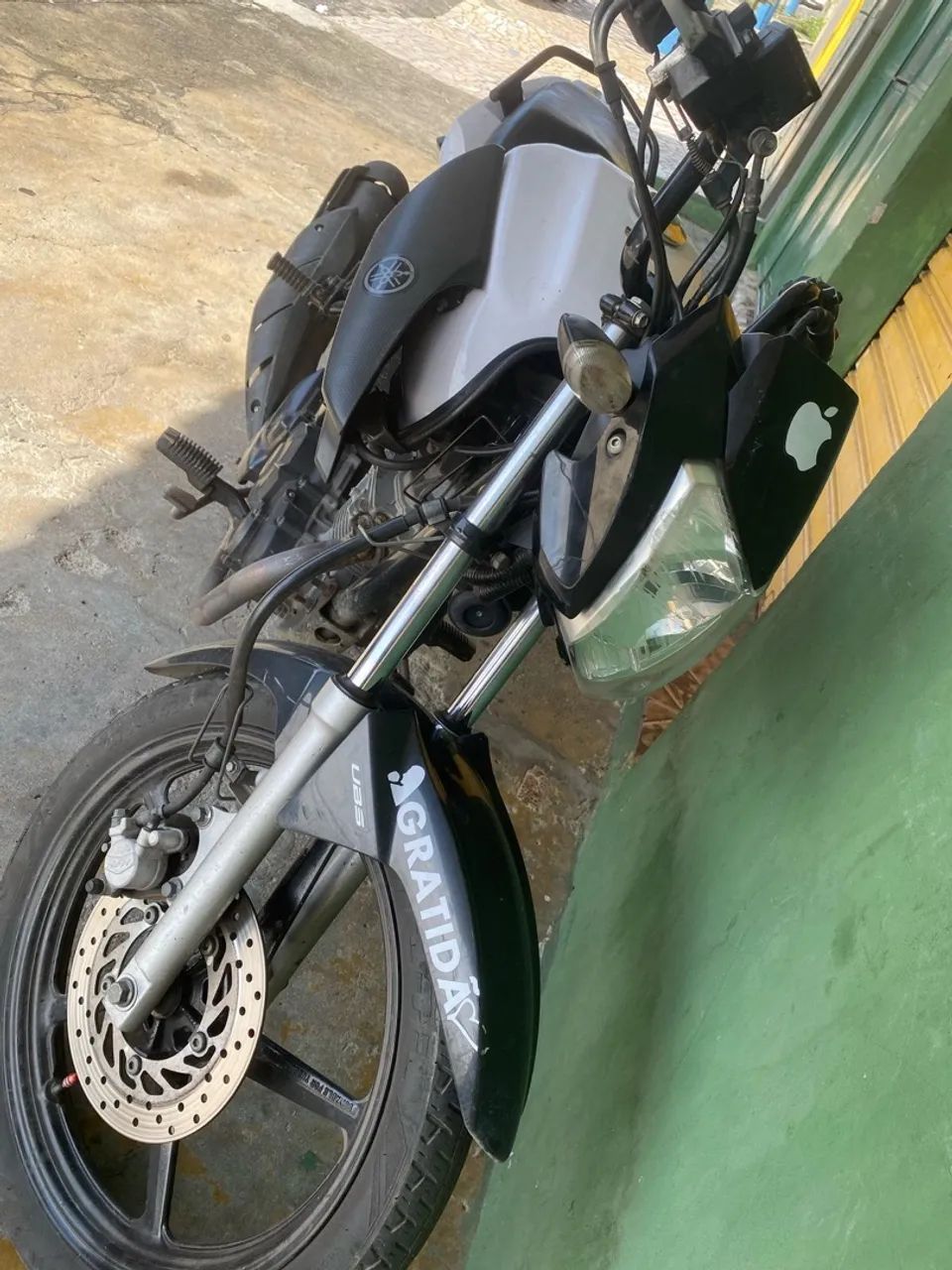 Yamaha 150 vendo 