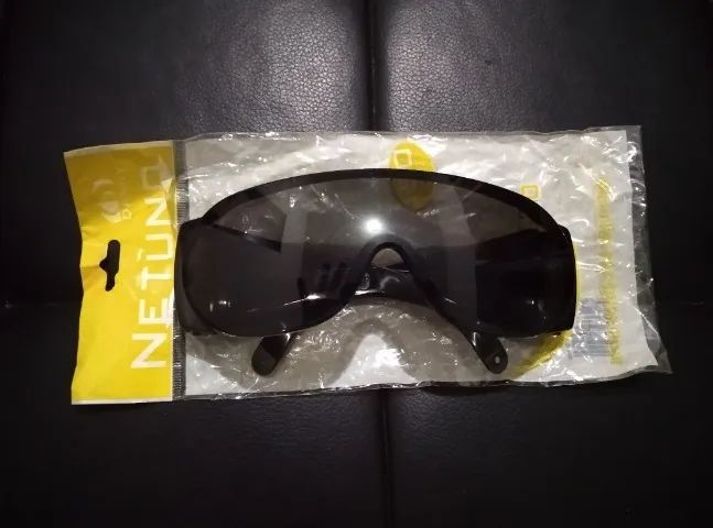 NOVO NA EMBALAGEM! Oculos Proteção Sobrepor Cinza Danny Netuno Antirisco EPI  - Foto 2
