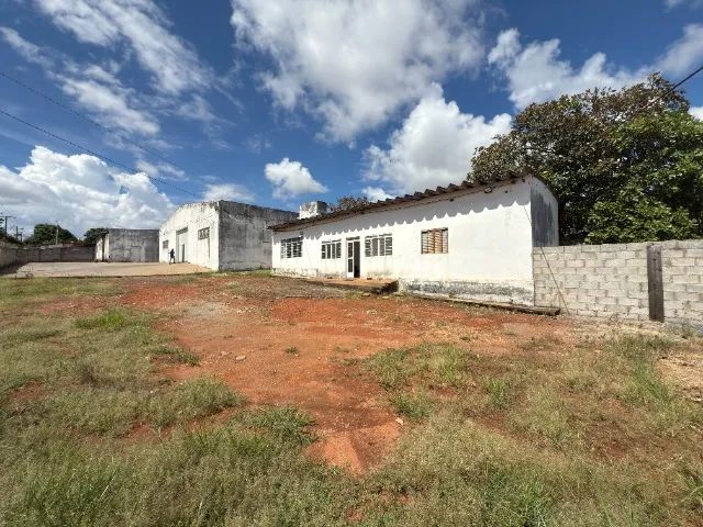 Oportunidade Estratégica: Galpão Comercial com Localização Premium