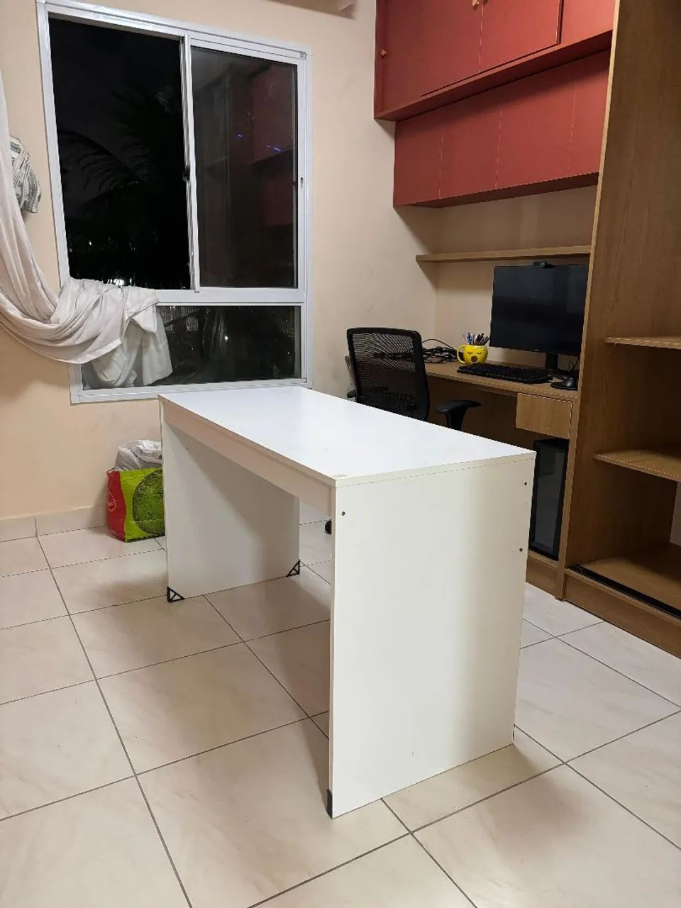 Vendo escrivaninha 64520833453954122