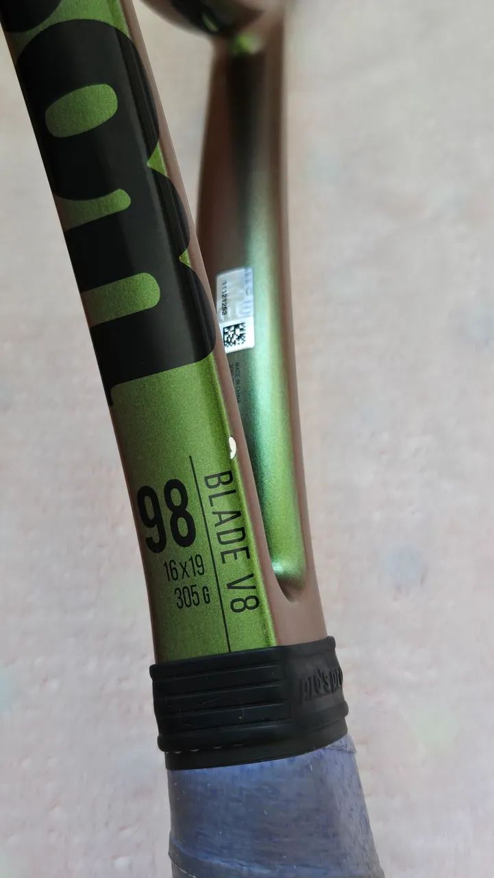 Raquete Wilson Blade v8 98" 16x19 305g L2 - Foto 2
