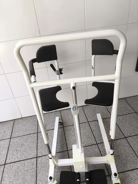 Cadeira de Transferência Multiuso com Elevação Eletrônica até 135 Kg Dellamed - Foto 2