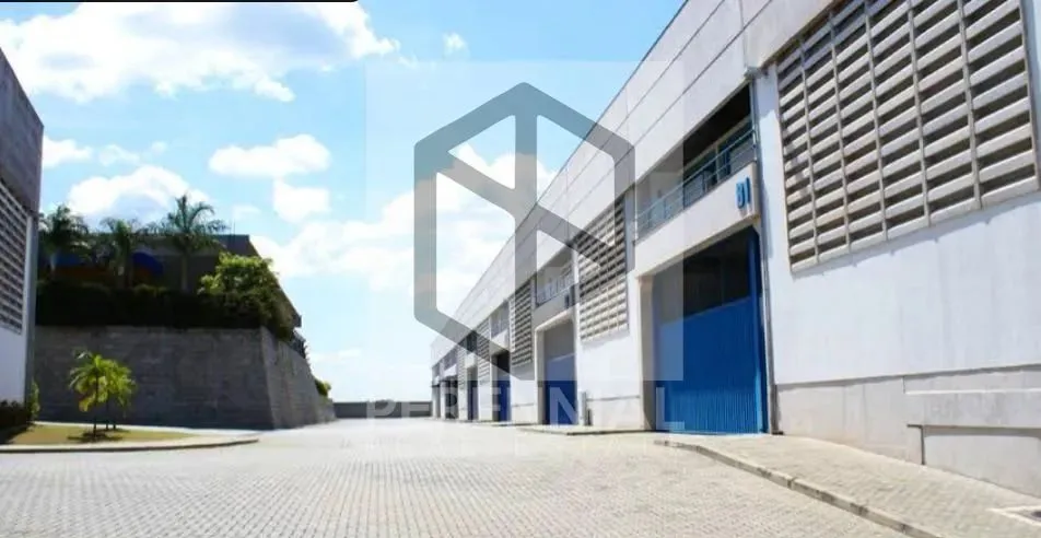 Galpão para locação em Cotia - 1.415 m²