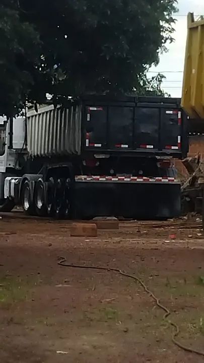 Caçamba 3 eixos- Excelente estado! - Foto 4