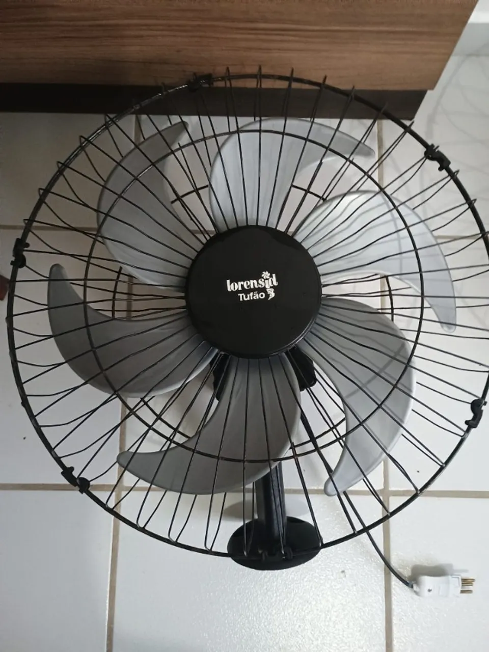 VENTILADOR DE PAREDE - LOREN SID - 6 PÁS - USADO - 220V