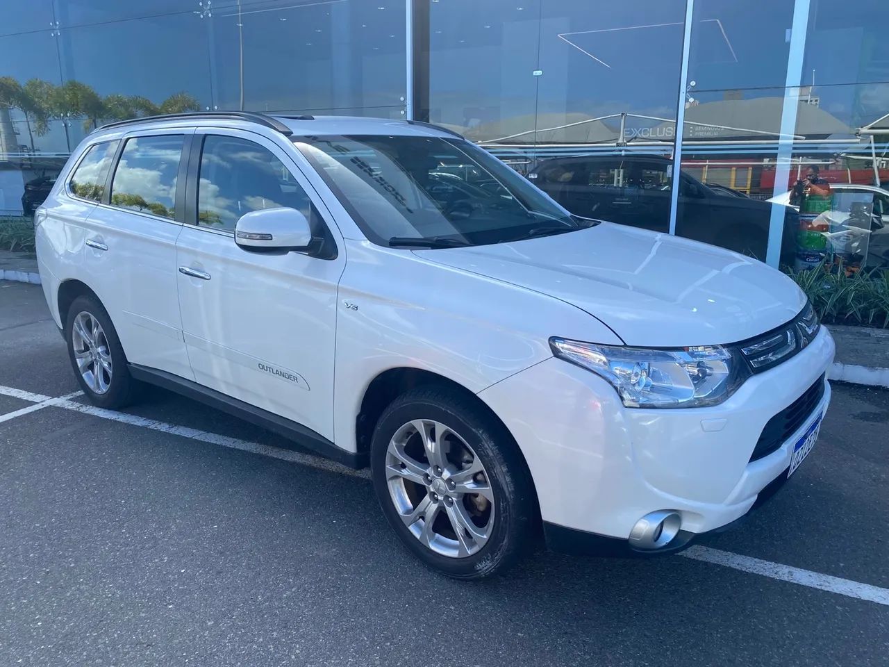 OUTLANDER 4X4 V6 7LG