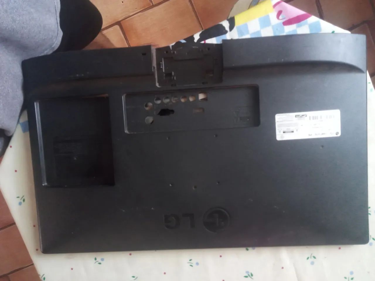 Carcaça 24mt470-ps tela quebrada..sem pé  - Foto 2