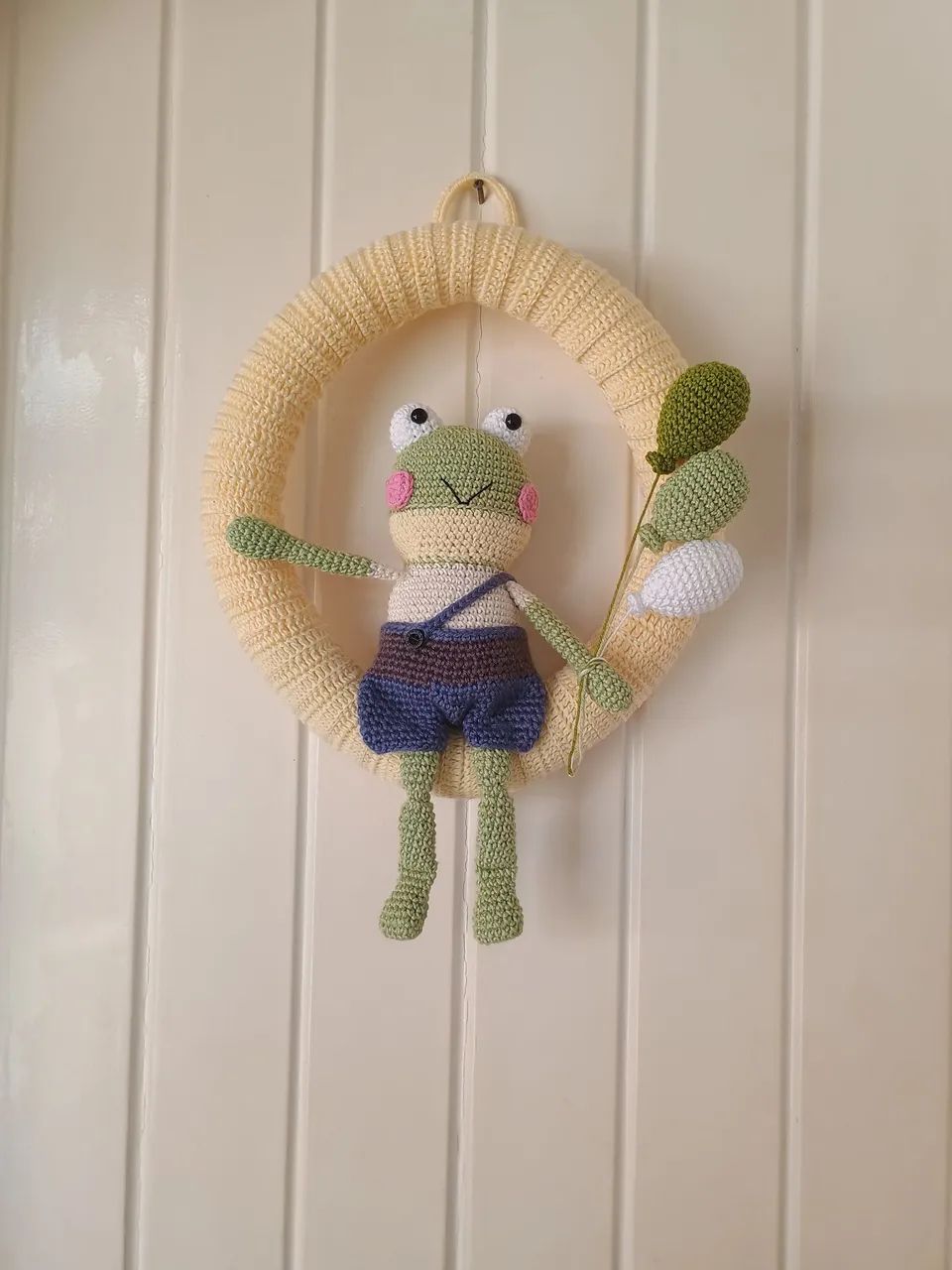 Porta maternidade sapo de crochê com balões - Foto 2