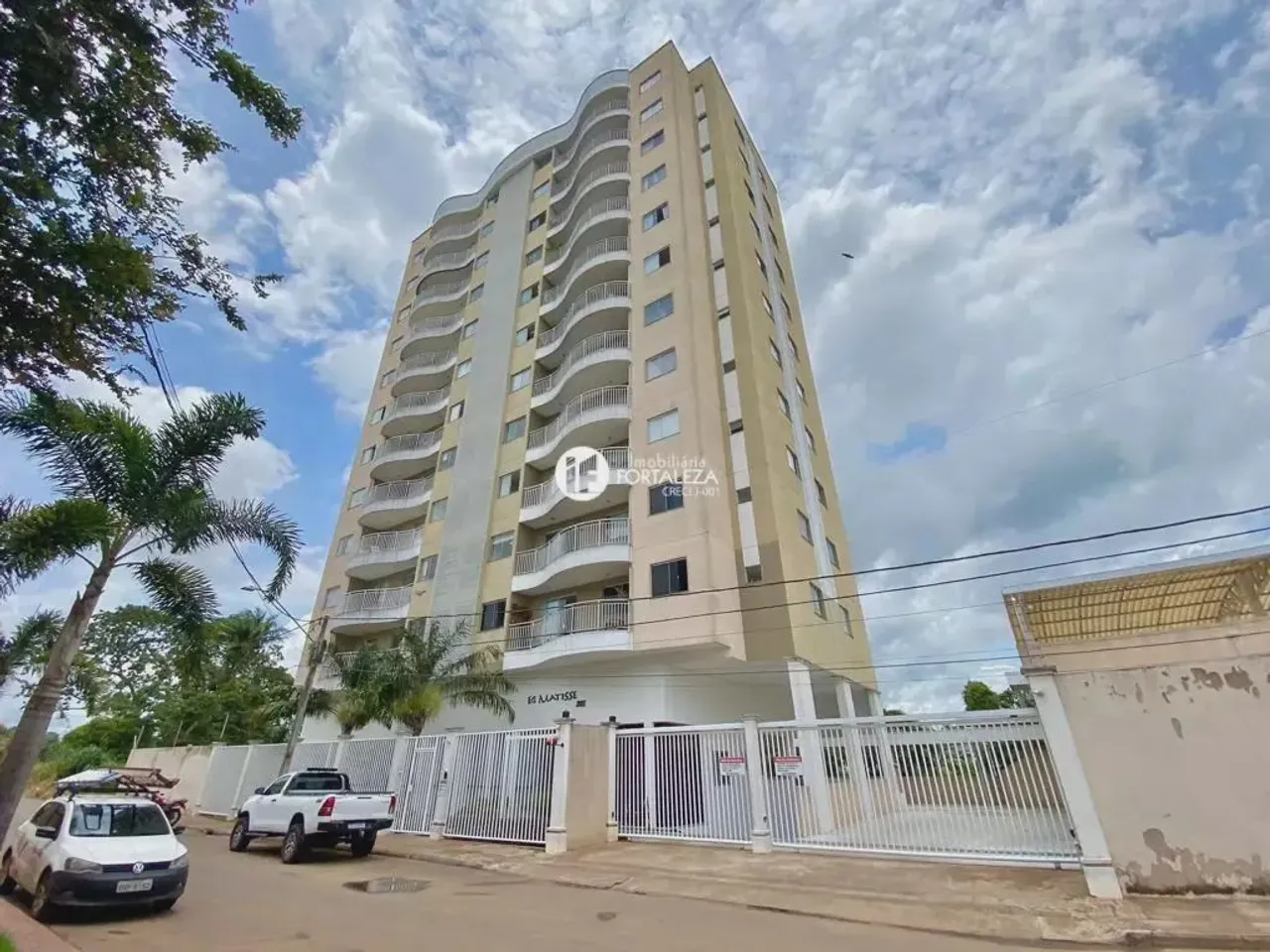 Imóvel para aluguel possui 100 metros quadrados com 3 quartos