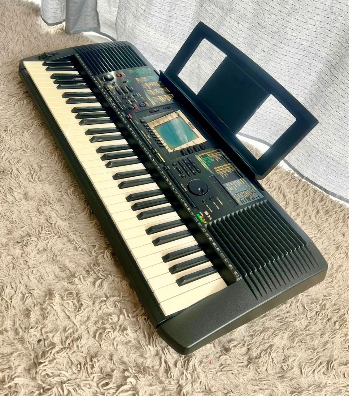 Teclado Yamaha PSR B50 ritmos brasileiros - Instrumentos musicais