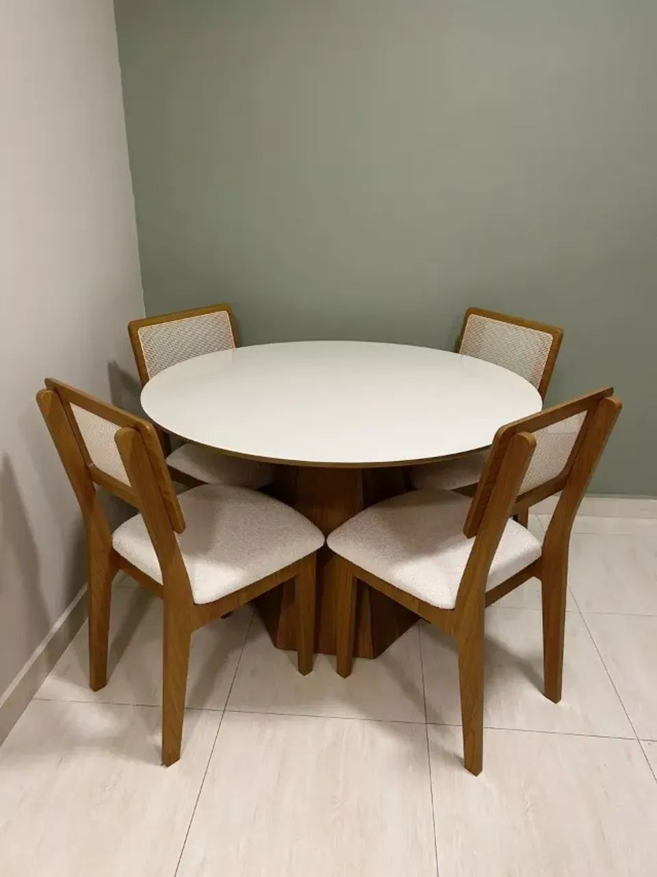 onjunto Sala de Jantar Mesa Lisboa Hexagonal com 4 Cadeiras Palha Sintética 100% MDF - Foto 3