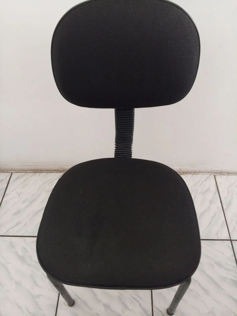 Cadeira de Escritório Preta Confortável