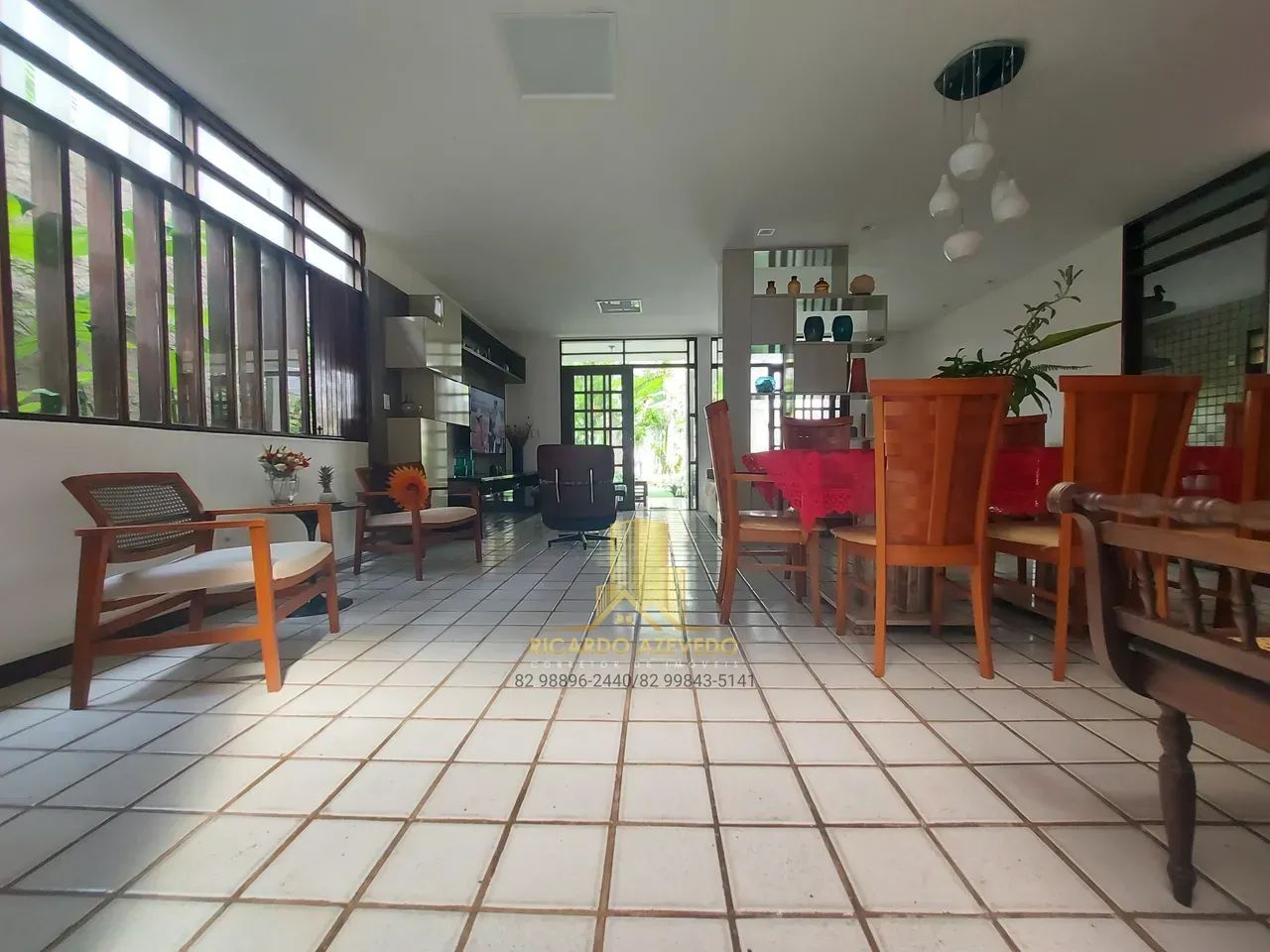 Bairro Jatiúca, Casa para locação comercial. Dois pavimentos, jardim, varanda, móveis plan - Foto 4