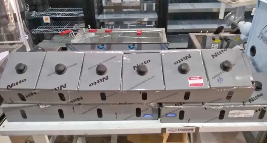 condimentadora inclinada 