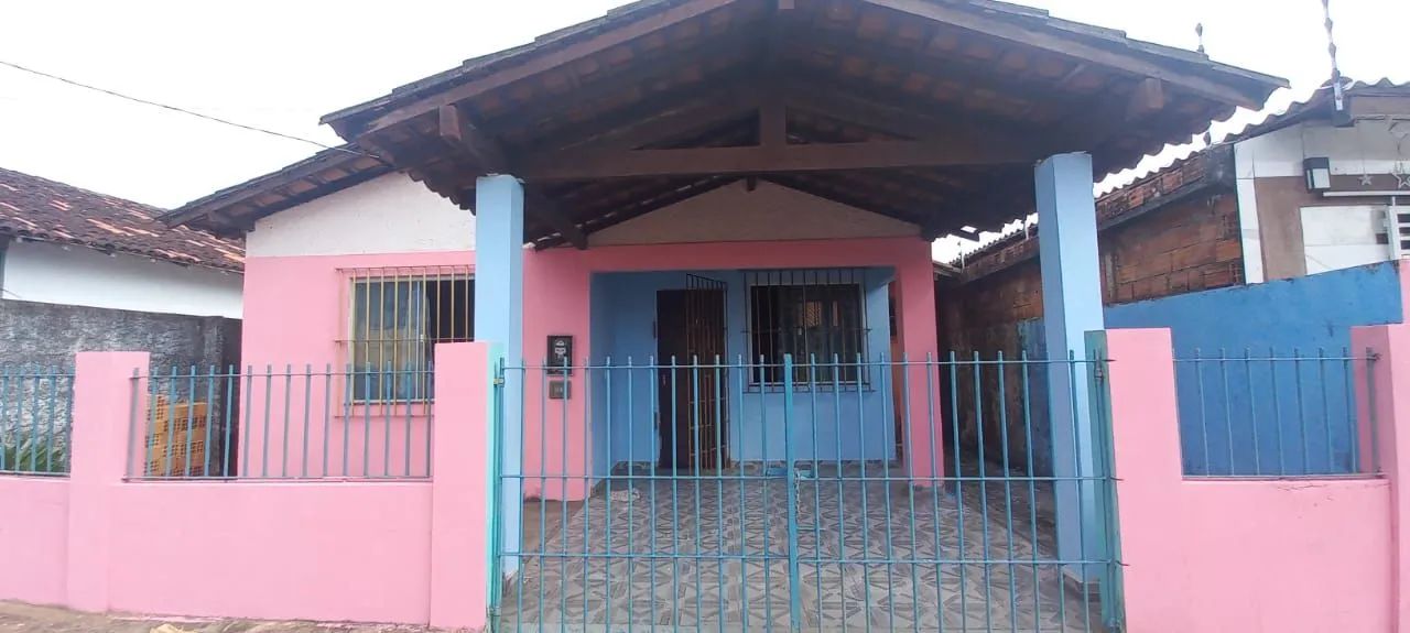 Aluga-se casa com piscina em Salinas, por temporada. temporada.