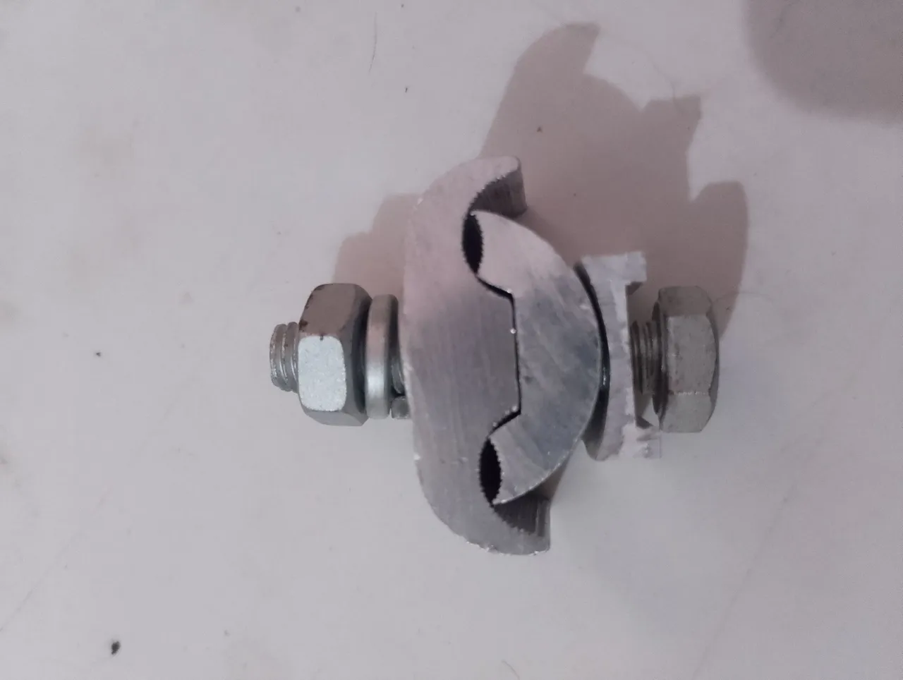 12 Conector de fio tipo mordente