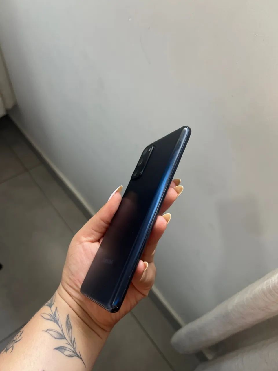 VENDE-SE SAMSUNG S20FE - Foto 2