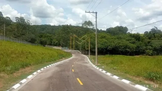Terreno em Condomínio para Venda em Santana de Parnaíba, Suru