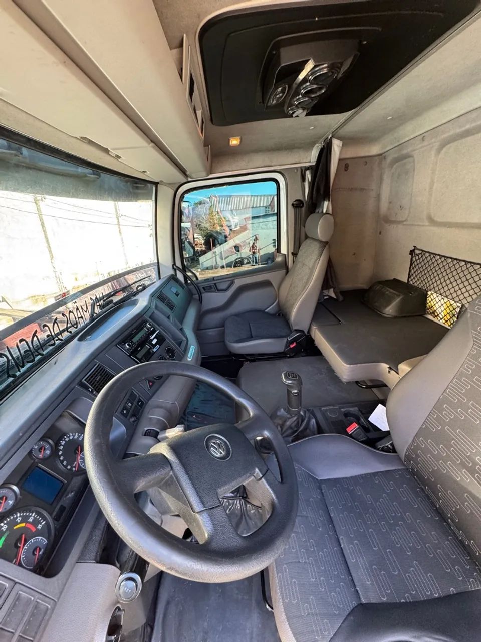 Caminhão Volkswagen Constellation 15.190E - Foto 10