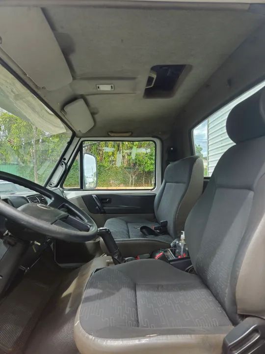 Caminhão Baú Volkswagen Delivery 10:160 - Foto 2