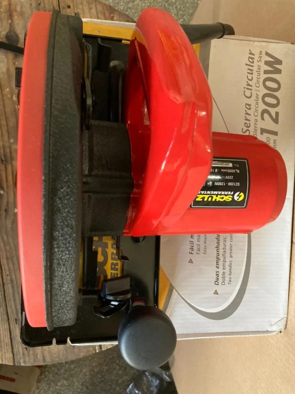 Potência e precisão com a Serra Circular Schulz 1200W para madeira!