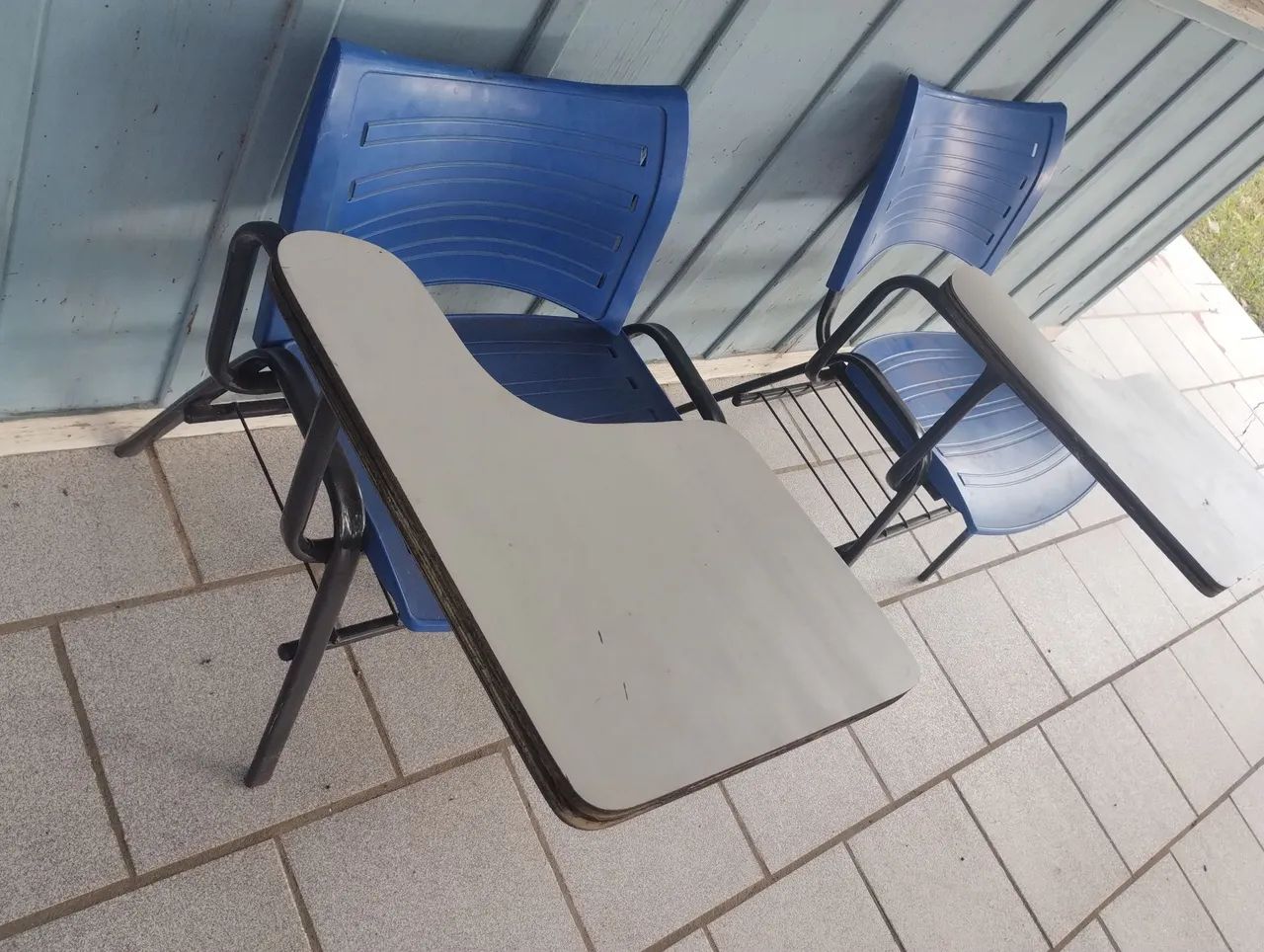 Cadeiras Universitárias com prancheta - Foto 3