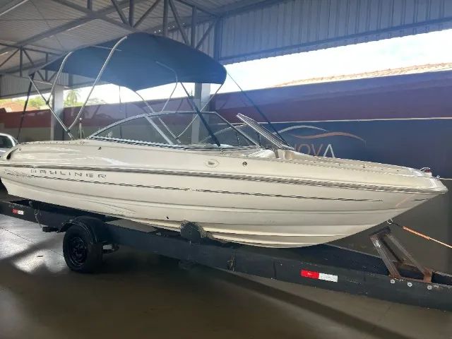 Lancha Motorboat