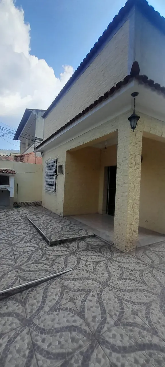 IVS IMOBILIARIA ALUGA CASA PERTO AO CENTRO DO BANGU