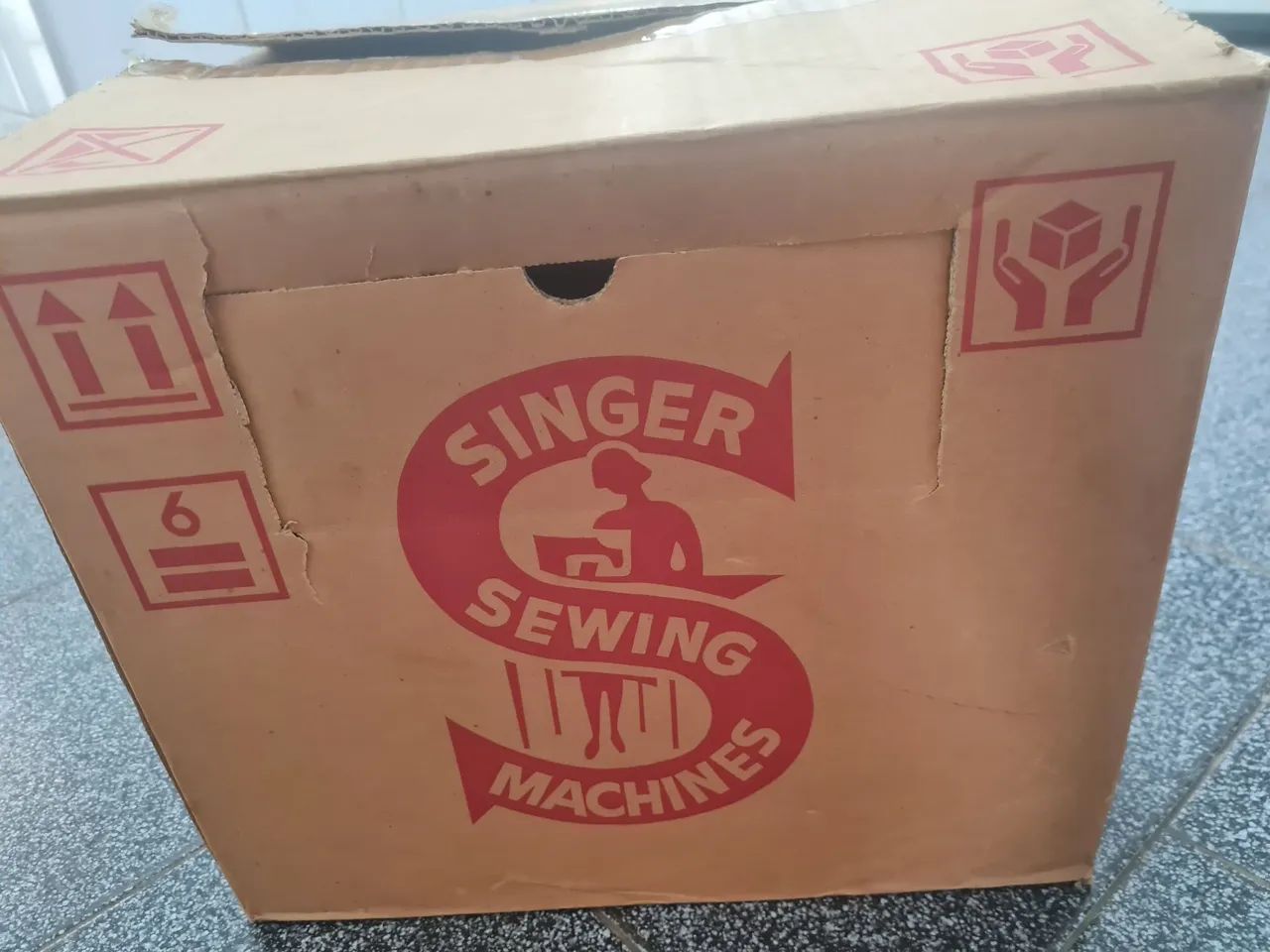 Máquina de Overlock Singer U344B - Foto 6