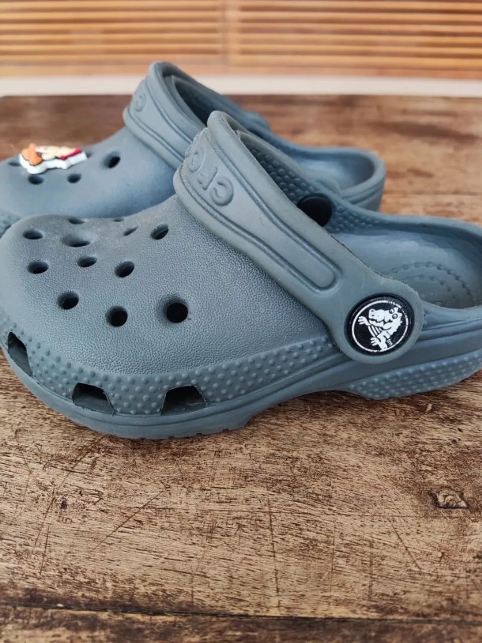Sandália CROCS Little Baby cinza - tamanho C7