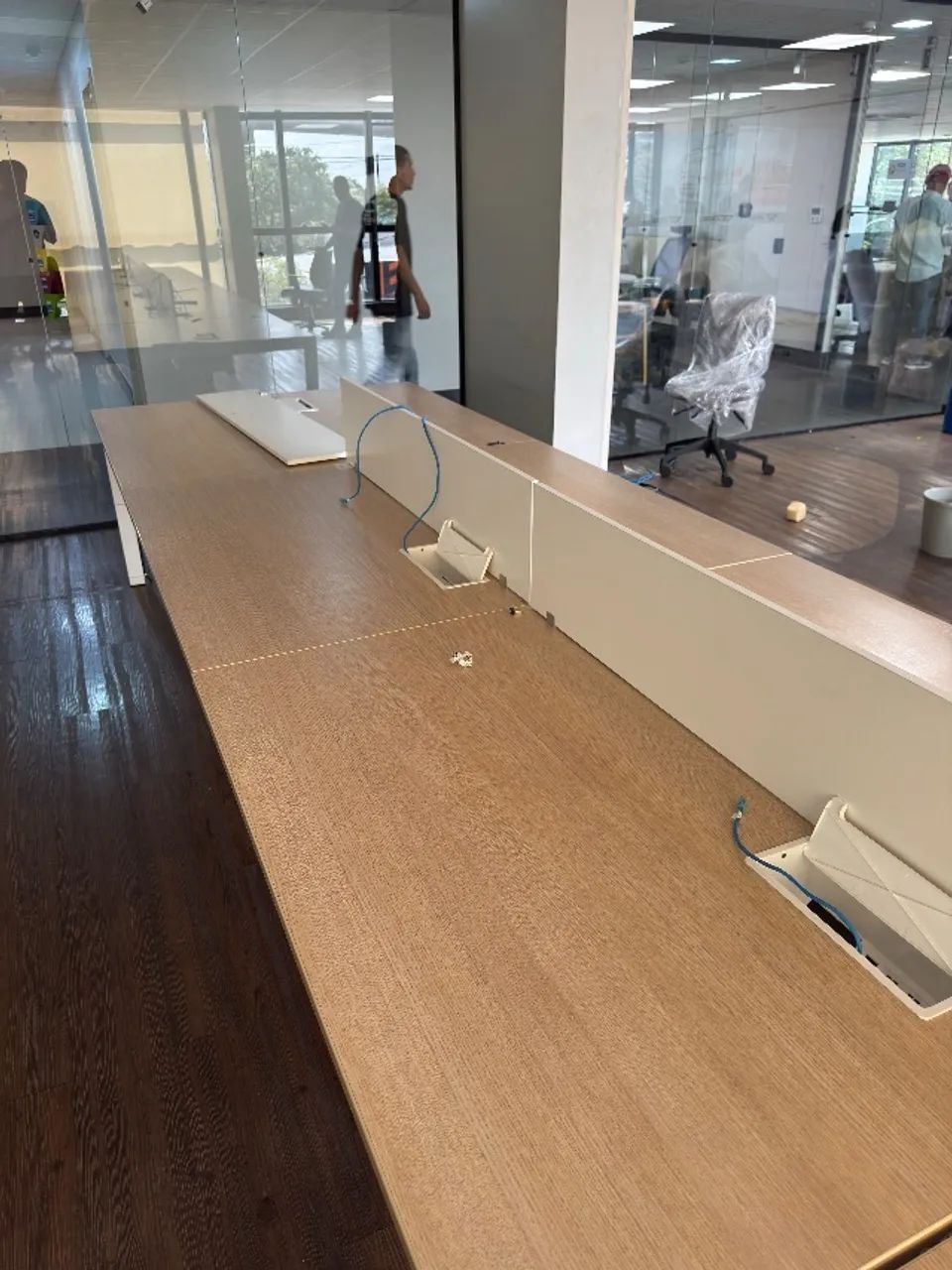 24 Modular Workstations64960498025729122