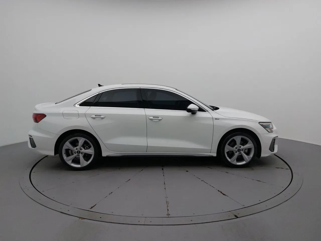 Audi A3 Sedan S-line 2.0 TFSI S-tronic, foto 8 de 15