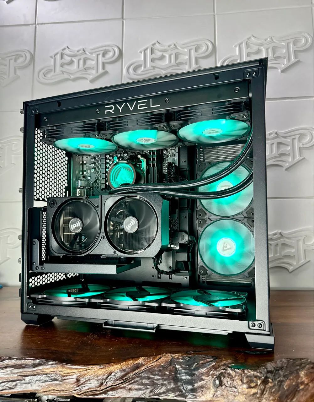 Ryzen 7 7800X 3D + RTX 507064739265148417123