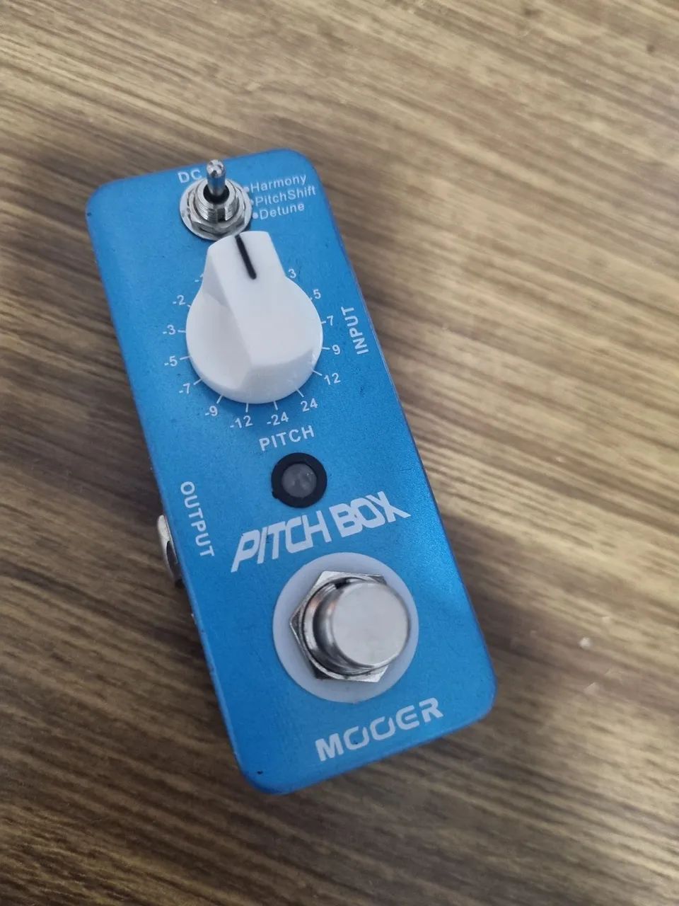 Pedal pitch box mooer