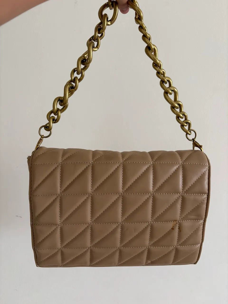 Bolsa Zara matelassê com corrente dourada - Foto 2