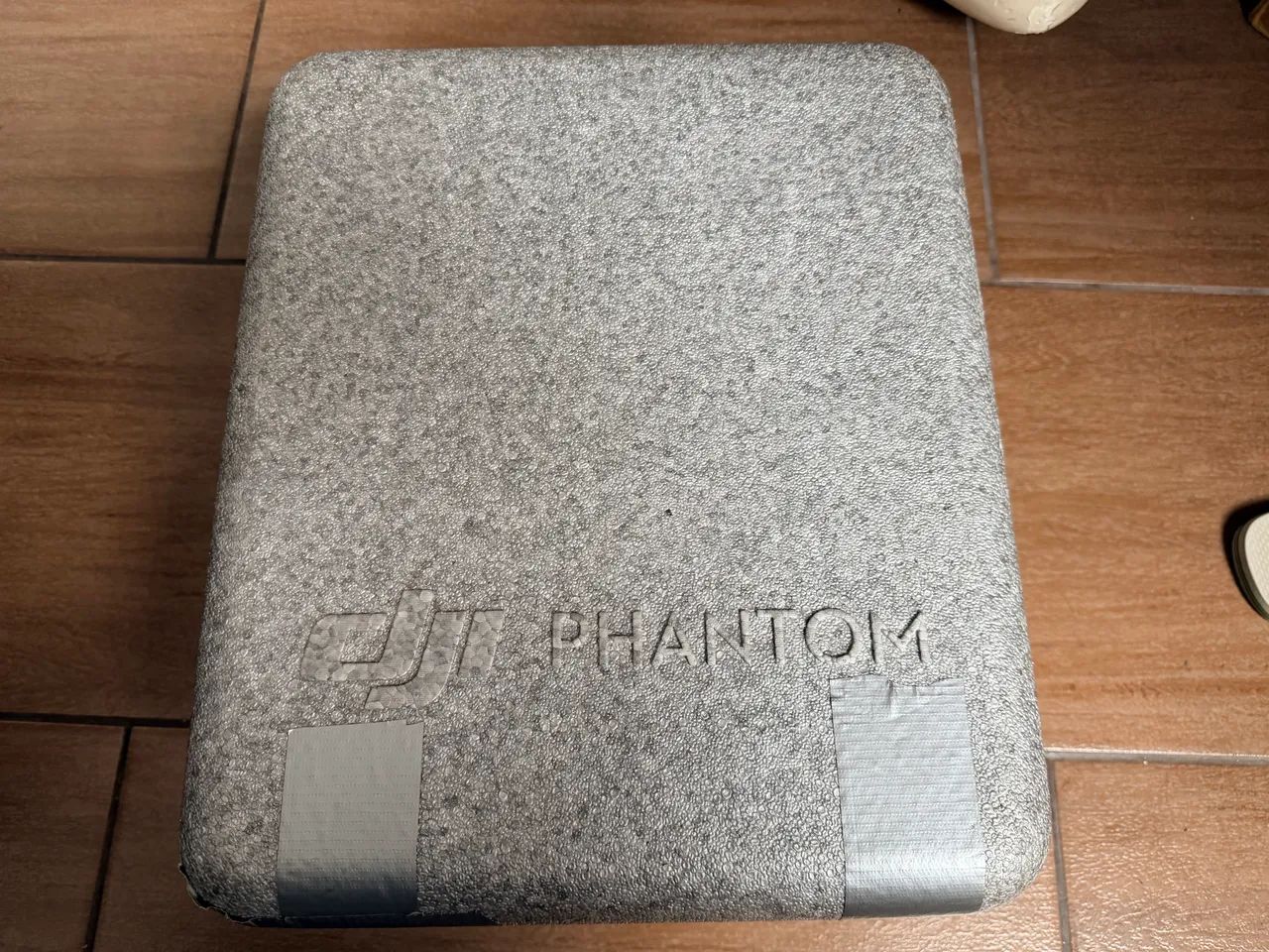Drone DJI Phantom 4 Advanced + 2 baterias e controle  - Foto 4
