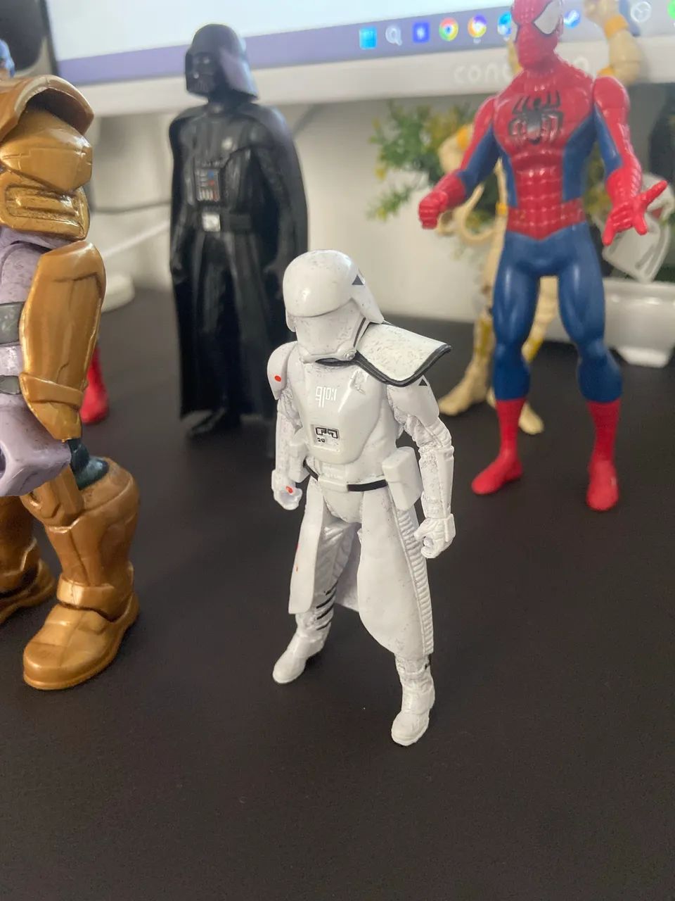 Lote Bonecos Antigos Raridades (Star Wars, Marvel, DC) Troca - Foto 4