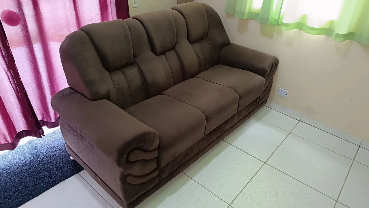 Sofá semi novo 