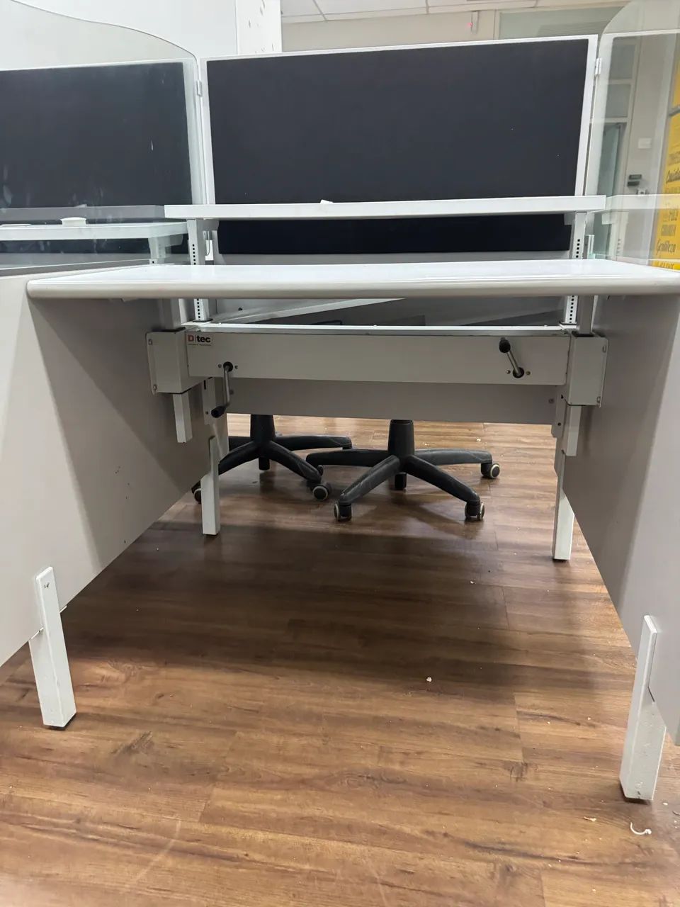 Estação de trabalho em quantidade e com regulagem de altura - Foto 4